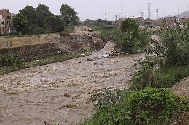 Chosica: Ingeniero que supervisaba obra murió tras caer a río Rímac (VIDEO)