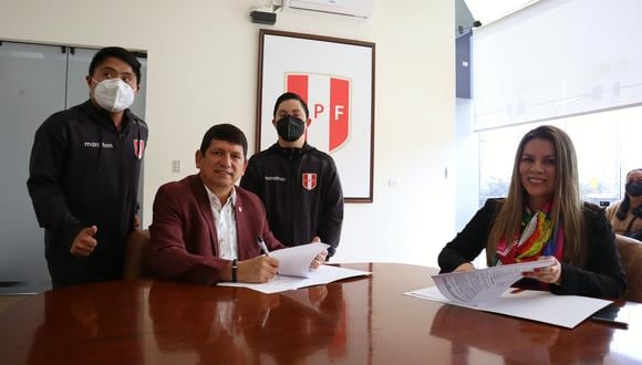 La FPF firmó un convenio de cooperación interinstitucional con la Asociación Colectivo 21 Perú. (Foto: FPF)