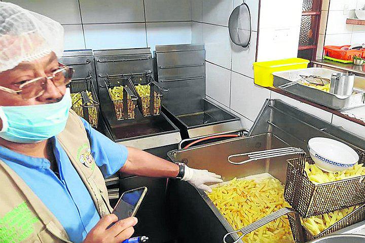 Hallan pollerías insalubres en Nasca