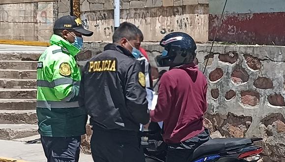 Motociclista es buscado por la Policía.