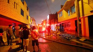 Incendio en el Callao afectó dos viviendas en pasaje Gambetta Baja (FOTOS)