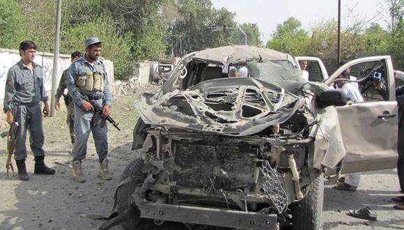 Afganistán: Atentado suicida en base de OTAN deja 52 heridos