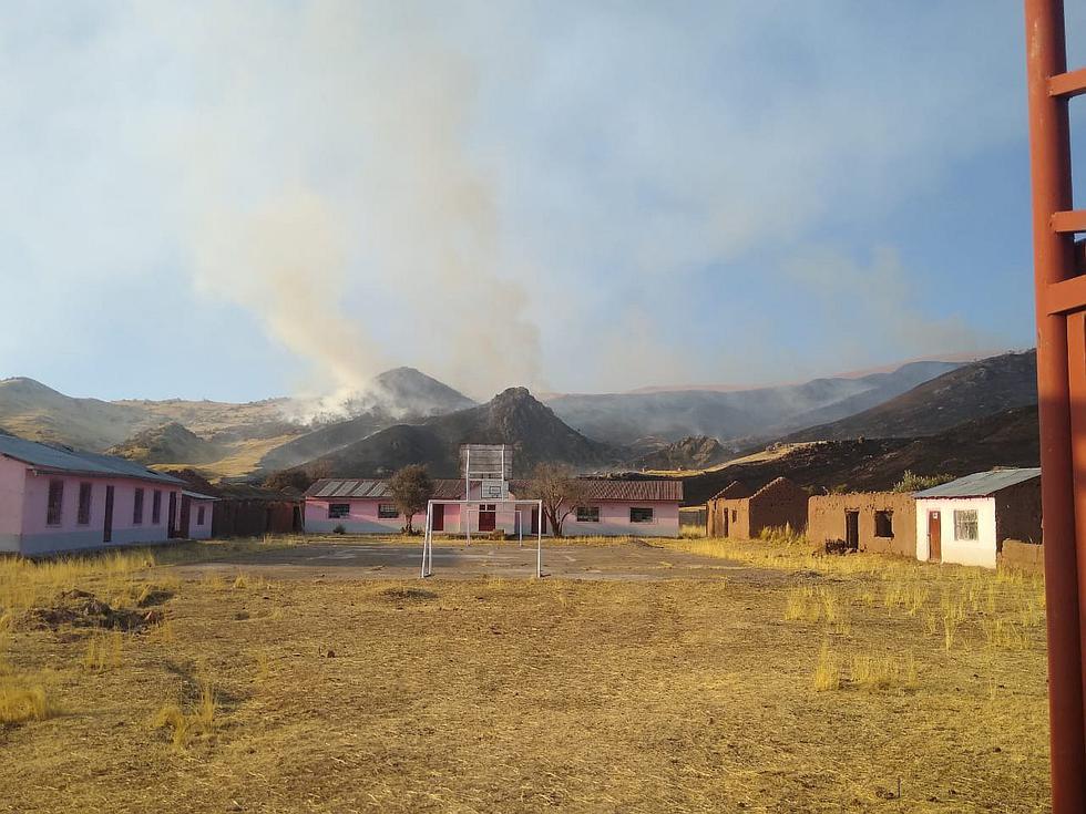 Incendio arrasa con viviendas de comunidades en Lampa (FOTOS)
