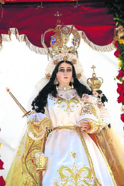Arequipeños veneran a Virgen de Chapi en 73 parroquias de la ciudad