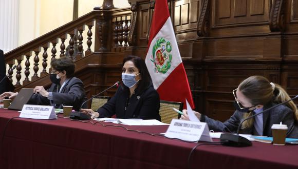 La presidenta de la Comisión de Constitución, Patricia Juárez, había adelantado su posición de que se debía ir por la insistencia del proyecto que regula el referéndum. (Foto: Congreso)