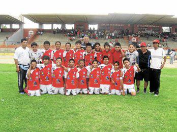 Los "Diablos rojos" van rumbo al Cusco