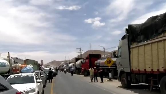 Camiones se encuentran varados en las principales vías de Arequipa. (Foto: Redes Sociales)