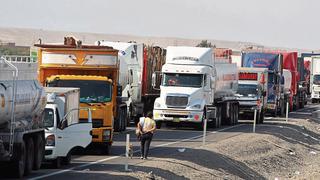 Gremios de transportistas exigen que se considere al transporte pesado como servicio público