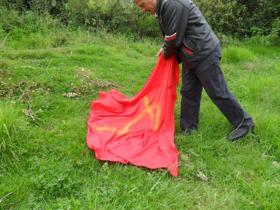 Dejan trapos rojos y hacen pintas de SL 