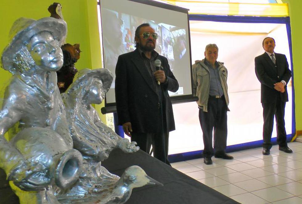 Exponen esculturas de barro inspiradas en  Valle del Mantaro