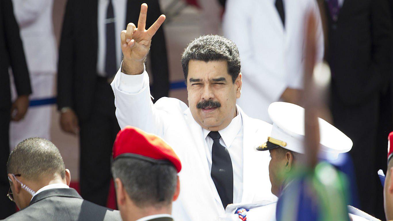 Maduro amenaza con más dureza que Erdogan si oposición pretende derrocarlo