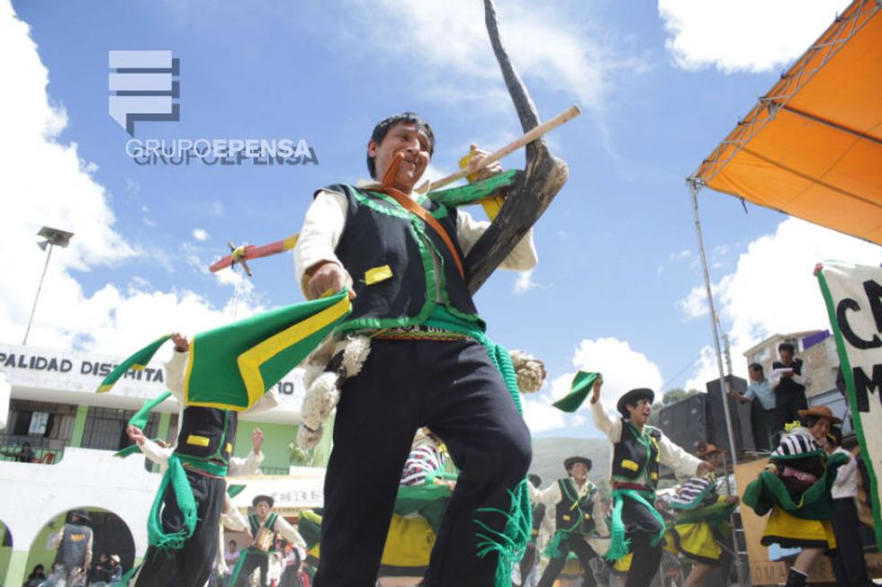 FOTOS: Huaylarsh se goza en distrito de Chupuro