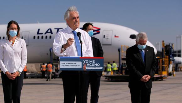 Sebastián Piñera, presidente chileno, pronunciándose sobre el proceso de vacunación. (Foto: AFP)