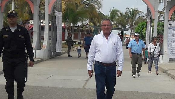 Segismundo Cruces emitió su voto en el instituto de Zarumilla