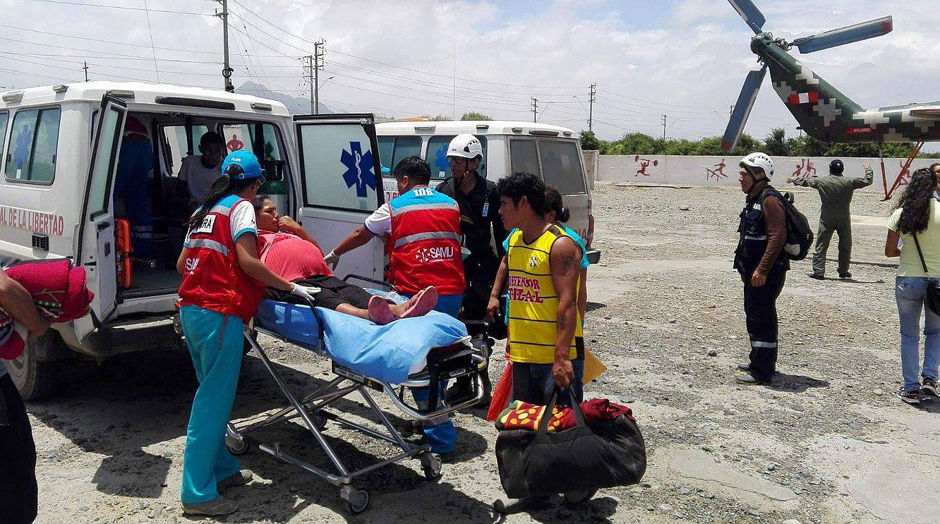 Tres gestantes son trasladadas desde Virú a Trujillo en helicóptero (VIDEO) 