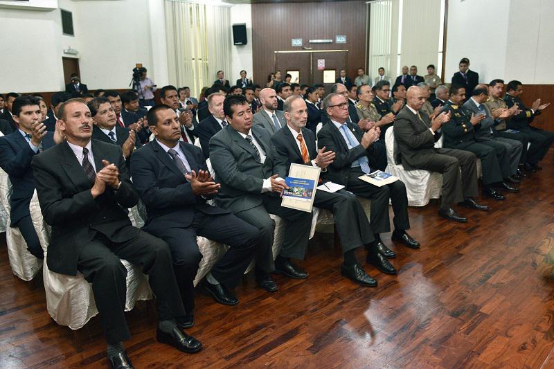 Agentes del FBI capacitan a policías peruanos