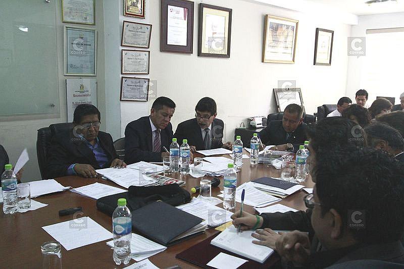 ​Regidores esperan 50 minutos para sesión y alcalde se molesta por esto (VIDEO)