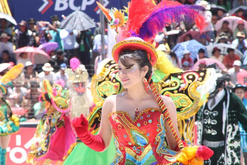 Candelaria: Belleza puneña resalta en traje de luces (FOTOS)