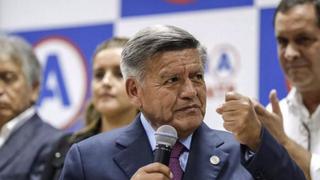 César Acuña sobre Roberto Chiabra y Gladys Echaíz: “Si fueran del partido, los expulso mañana”