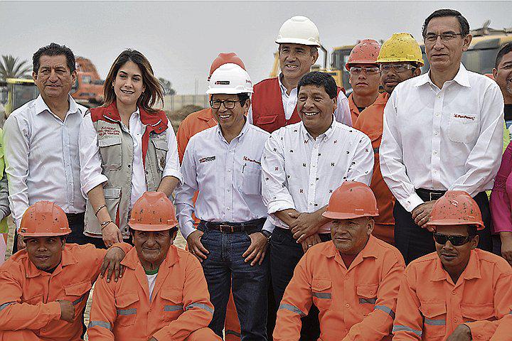 Vizcarra supervisa reinicio de obras en la doble vía