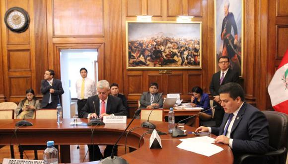 Congresista Diego Bazán preside la sesión de la comisión de Ética Parlamentaria