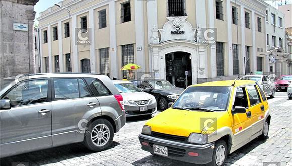 Reducirán vigilancia  a taxistas informales