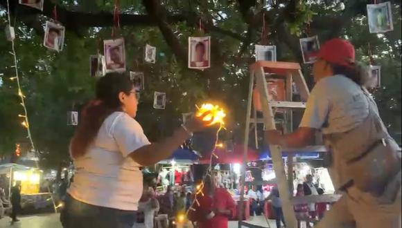 Familiares de los desaparecidos en México colocan fotografías de sus seres queridos en el Árbol de la Esperanza. (Foto: Twitter)