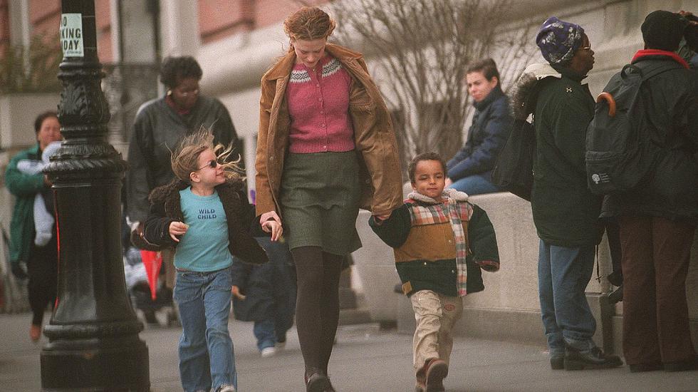 5 famosos que decidieron adoptar para formar una familia