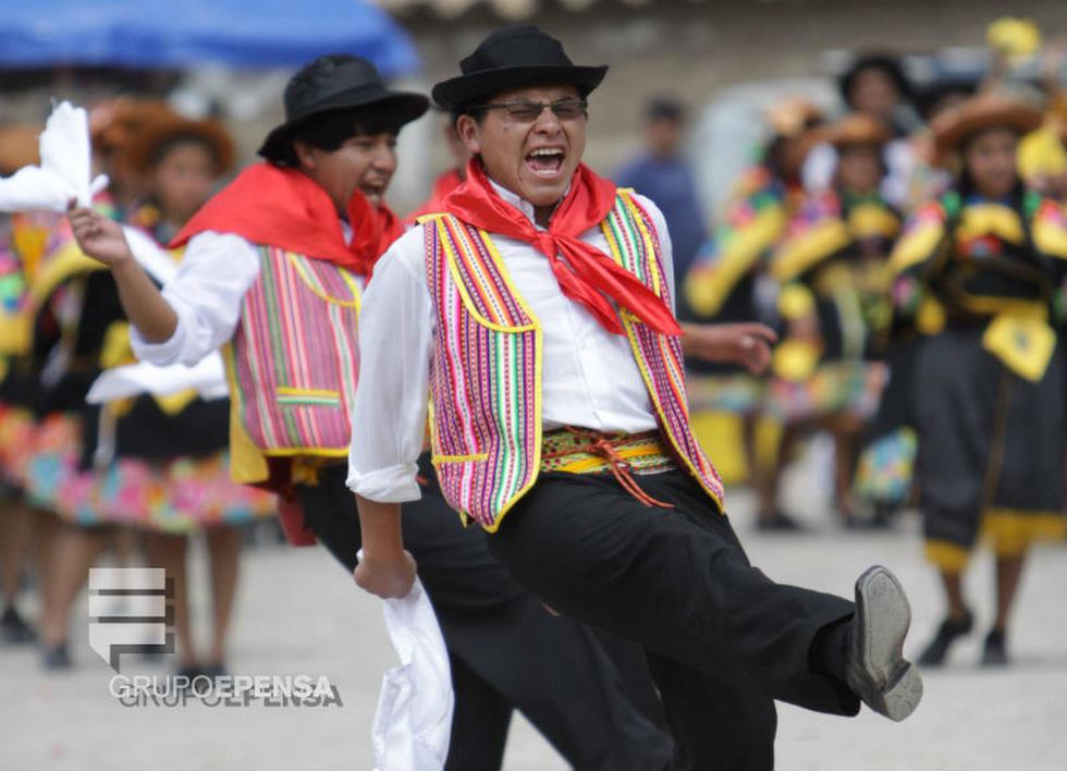 FOTOS: Huaylarsh se goza en distrito de Chupuro