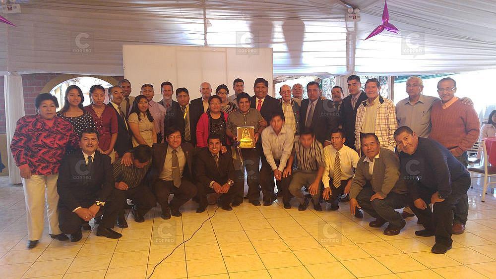Distinguen a los mejores árbitros de Tacna en su día