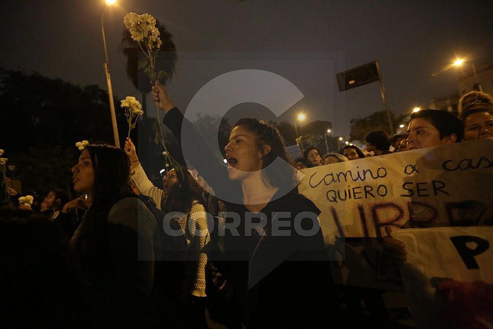 Así se desarrolló la marcha por la muerte de Eyvi Ágreda (FOTOS)