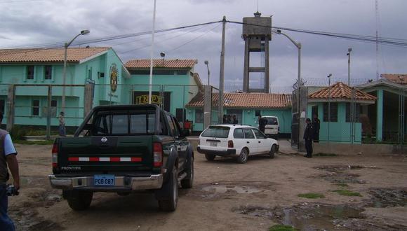 El agente policial fue trasladado hasta el establecimiento penitenciario La Capilla de Juliaca. (Foto: Difusión)