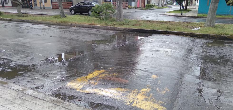 La lluvia evidenció el mal estado de las pistas en la ciudad de Trujillo.
