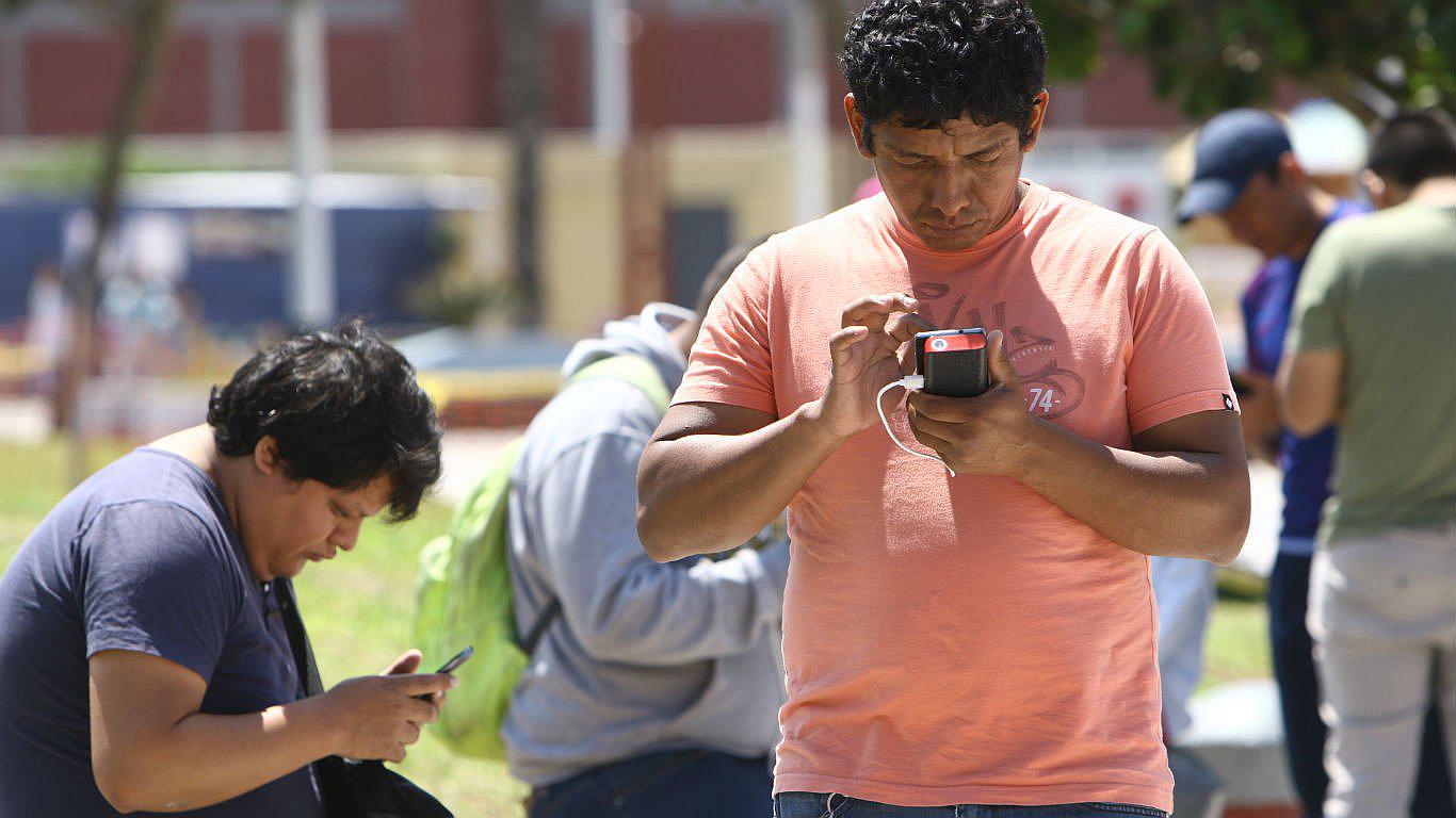 Osiptel: Hay más de 37,3 millones de líneas móviles en el Perú