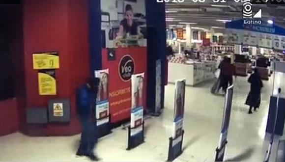 ​Callao: Revelan impactantes imágenes de robo en conocido supermercado (VÍDEO)
