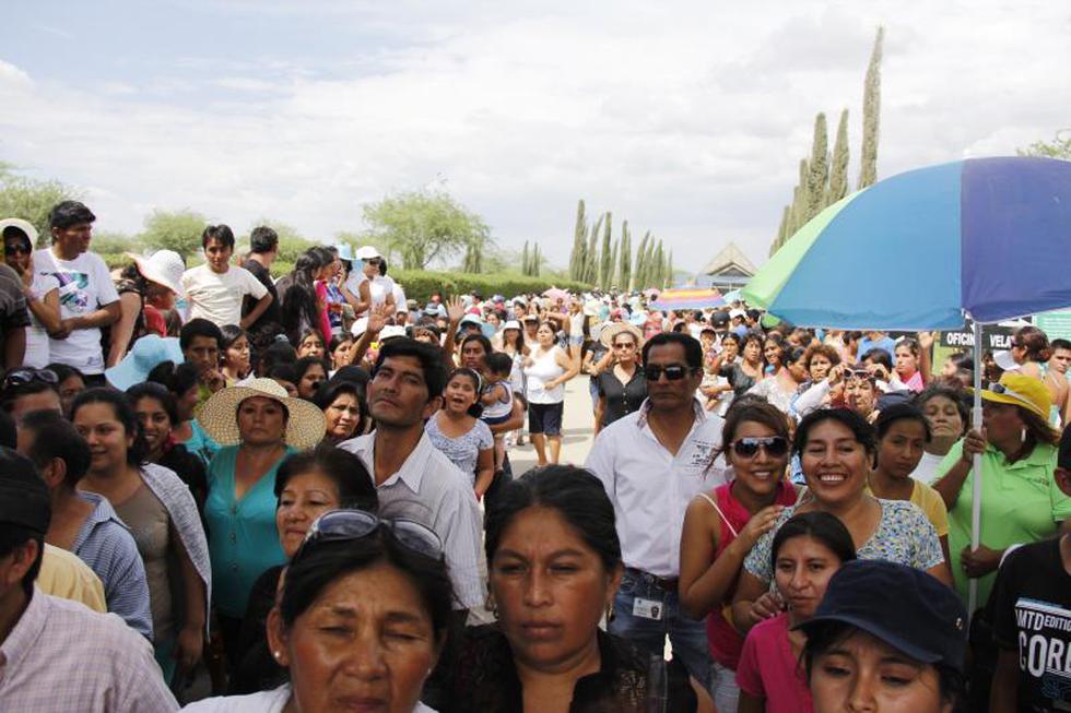 Más cinco mil personas dieron último adiós a Edita Guerrero (Fotos)