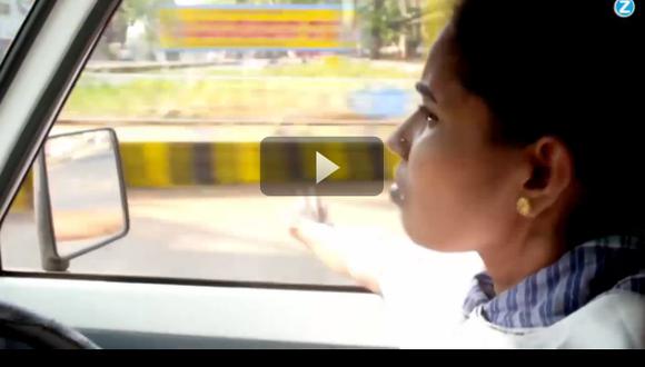 VIDEO: Conoce a Selvi, la primera taxista en el sur de la India