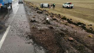 Pareja acabó herida al volcar en carretera Arequipa - Puno