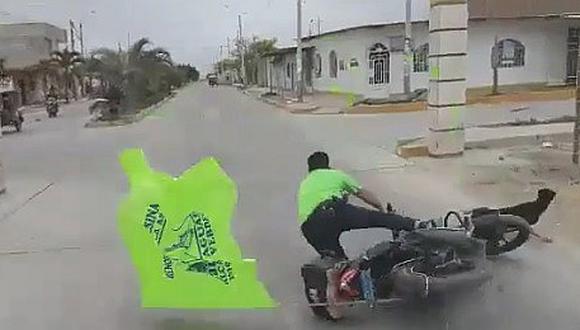 Candidato municipal atropella perro mientras realiza campaña en moto (VIDEO) 