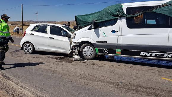 Choque de auto y miniván dejó cinco heridos en vía Juliaca - Huancané