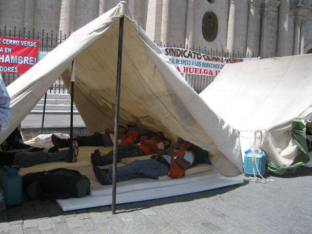 5 estudiantes de la UNASAM dejan huelga de hambre por deshidratación