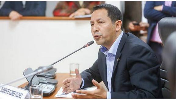 Clemente Flores pide que la PCM se descentralice y fiscalice reconstrucción 