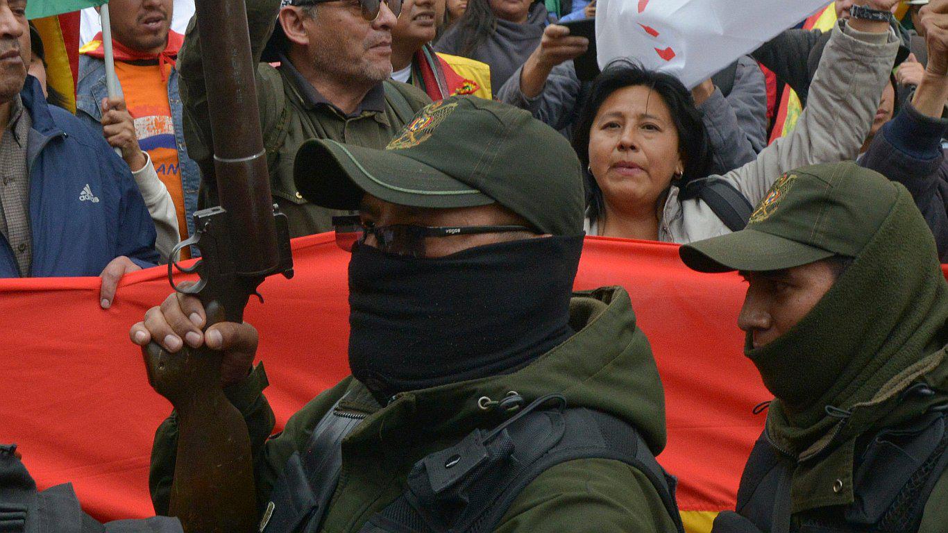 Ejercito coordina con la policía para frenar violencia en Bolivia (VIDEO)
