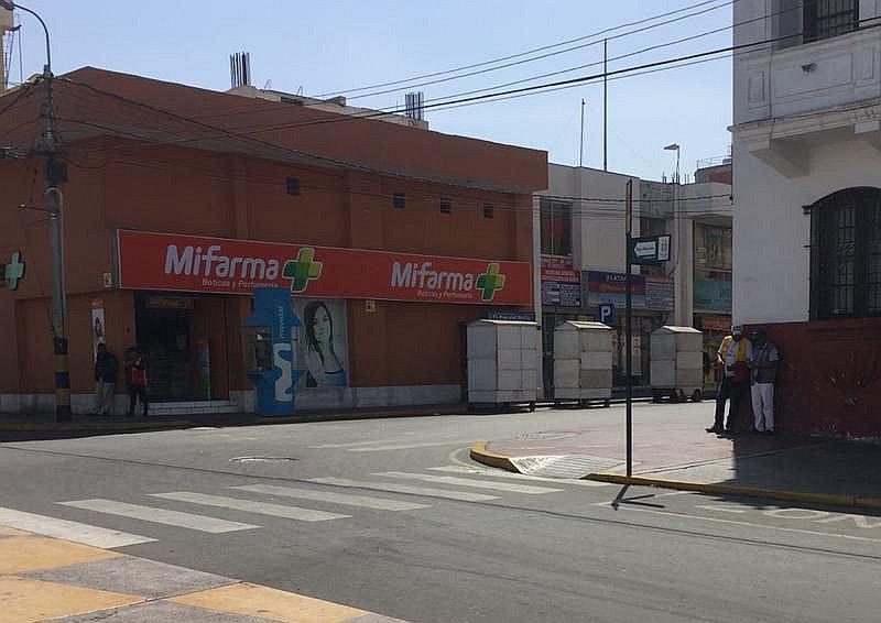 Precio del dólar se mantiene durante domingo electoral 