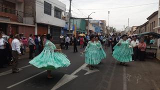 Tacna: Devotos bailan por la festividad de la Virgen de la Candelaria