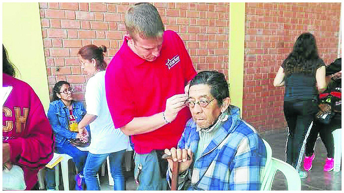 ​Fundación donará audífonos a pobladores  de bajos recursos de cinco regiones 