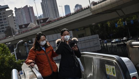 Estados Unidos y China se acusan mutuamente sobre origen del coronavirus (Foto: AFP)