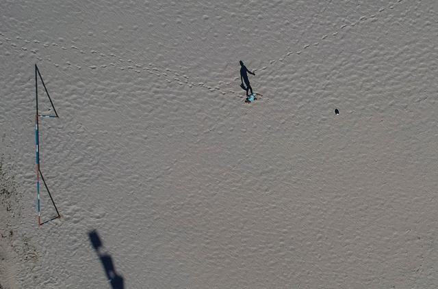 Grandes estadios de Río de Janeiro, Sao Paulo así como canchas de barrios en Brasil lucen completamente vacíos por la cuarentena. (Foto: EFE)