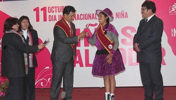 Niña chumbivilcana fue nombrada como 'Gobernadora Regional del Cusco' por un día