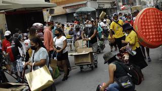 Cercado de Lima: Numerosas personas acuden a Mesa Redonda pese a cuarentena por segunda ola de casos Covid-19 (FOTOS)